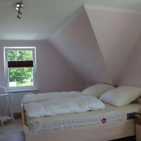 With 1 Bedroom Vakantiehuis Zingst